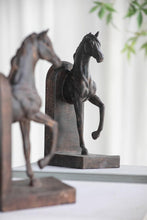 Load image into Gallery viewer, Trotting Horse Bookends