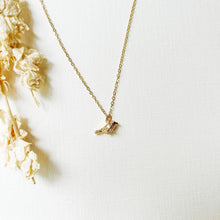Load image into Gallery viewer, Dainty Bird Necklace