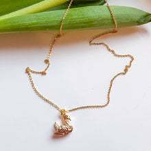 Load image into Gallery viewer, Swan Necklace