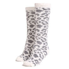 Load image into Gallery viewer, Luxury Leopard Pattern Knee High Winter Socks
