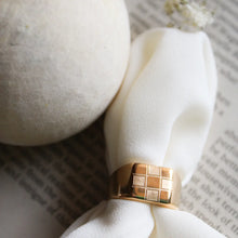 Load image into Gallery viewer, Queen's Gambit Ring