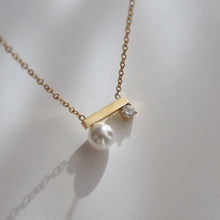 Load image into Gallery viewer, Pearl and Cubic Zirconia Bar Necklace