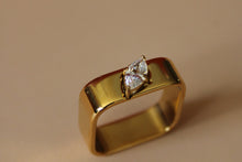 Load image into Gallery viewer, Solenne Ring