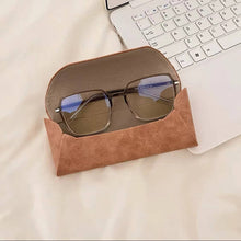 Load image into Gallery viewer, Vintage Envelope Style Magnetic Sunglasses Case (Various Colors)