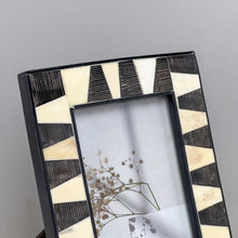 Load image into Gallery viewer, Black Horn & Bone Photo Frame 4x6