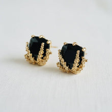 Load image into Gallery viewer, Geometric Black Gold Drop Earrings