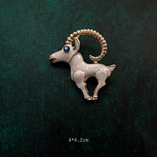 Load image into Gallery viewer, Vintage Baroque Brooch Elegant Pin Accessory (Various Styles)