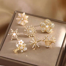 Load image into Gallery viewer, Chic Rhinestone Floral & Animal Shaped Gold Brooch