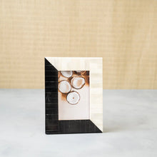 Load image into Gallery viewer, Black & White Photo Frame 4x6