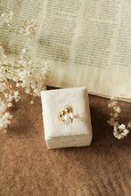 Load image into Gallery viewer, Petunia Ring