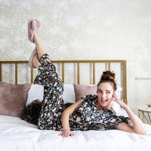 Load image into Gallery viewer, Hello Mello Cuddlers Heated Slippers (3 Colors)
