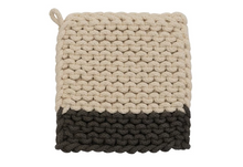 Load image into Gallery viewer, Grey &amp; Cream Color Blocked Crochet Pot Holders
