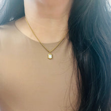 Load image into Gallery viewer, Clear Glass Pendant Layering Necklace 18k Gold Plated
