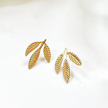 Load image into Gallery viewer, Umbrella Tree Studs
