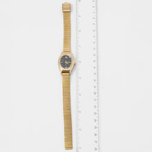 Load image into Gallery viewer, Snake Band Oval Style Watch (Various Colors)
