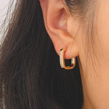 Load image into Gallery viewer, Everyday Cz Square Hoops
