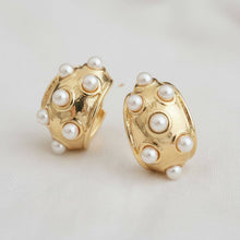 Load image into Gallery viewer, Elegant Vintage Pearl Drop Earrings
