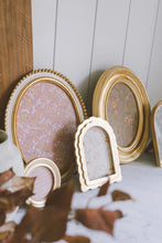 Load image into Gallery viewer, Gold Oval Photo Frame
