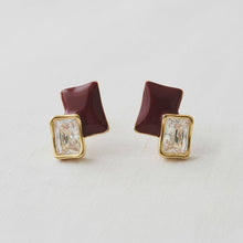 Load image into Gallery viewer, Geometric Garnet Drop Earrings

