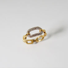 Load image into Gallery viewer, Pave Link Chain Ring
