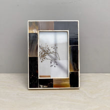 Load image into Gallery viewer, Horn Photo Frame White 4x6
