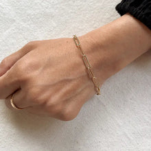 Load image into Gallery viewer, 18k Gold Filled Classic Paperclip Bracelet
