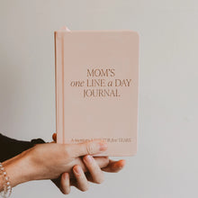 Load image into Gallery viewer, Mom&#39;s One Line A Day Leather Journal
