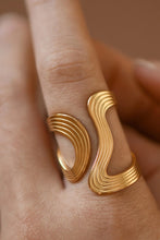 Load image into Gallery viewer, The Chloe Ring
