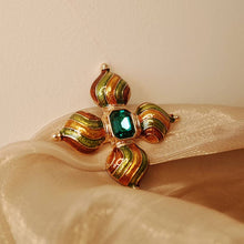 Load image into Gallery viewer, Vintage Baroque Brooch Elegant Pin Accessory (Various Styles)
