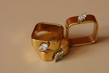 Load image into Gallery viewer, Solenne Ring
