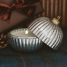 Load image into Gallery viewer, Merry and Bright Soy Candle - Ornament Jar - 5 oz [Online Only]
