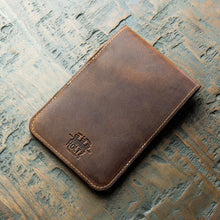 Load image into Gallery viewer, Fine Leather Golf Scorecard Holder Golf Logbook | Holtz Leather Co.
