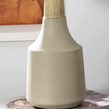 Load image into Gallery viewer, Gattaran Ivory &amp; White Table Lamp [Online Only]
