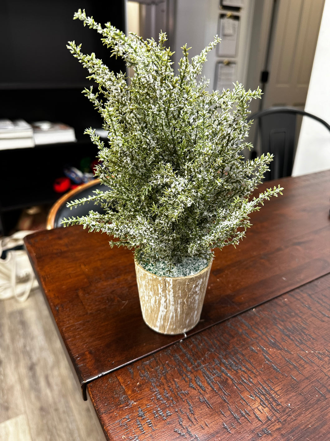 Flocked Snowy Potted Trees