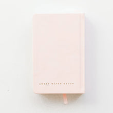Load image into Gallery viewer, Mom's One Line A Day Leather Journal [Online Only]
