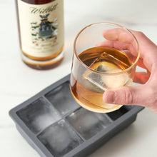 Load image into Gallery viewer, Glacier Ice Cube Tray with Lid (Online Only)
