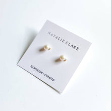 Load image into Gallery viewer, Freshwater Pearl Stud
