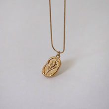 Load image into Gallery viewer, Tulip Pendant Necklace

