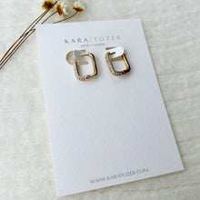 Load image into Gallery viewer, Everyday Cz Oval Hoops
