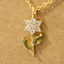 Load image into Gallery viewer, Flower Pendant Necklace
