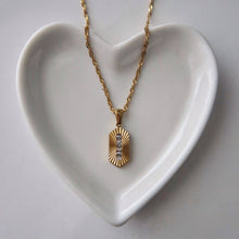 Load image into Gallery viewer, Everlight Necklace
