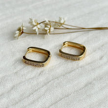 Load image into Gallery viewer, Everyday Cz Square Hoops
