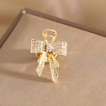 Load image into Gallery viewer, Chic Rhinestone Floral &amp; Animal Shaped Gold Brooch
