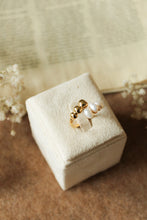 Load image into Gallery viewer, Petunia Ring
