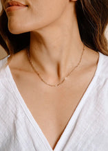 Load image into Gallery viewer, Lyla Dainty Necklace
