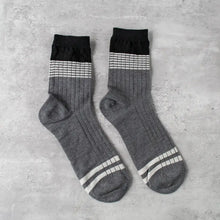 Load image into Gallery viewer, Men&#39;s 2 Ways Socks
