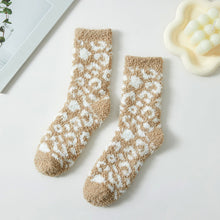 Load image into Gallery viewer, Leopard Patterned Winter Socks

